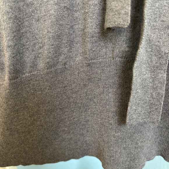 Banana Republic Gray Tie-Front Deep V Sweater Sz. XL (1) - Picture 3 of 11